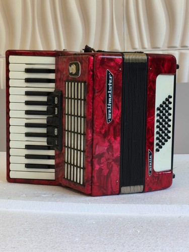 Piano accordions used music