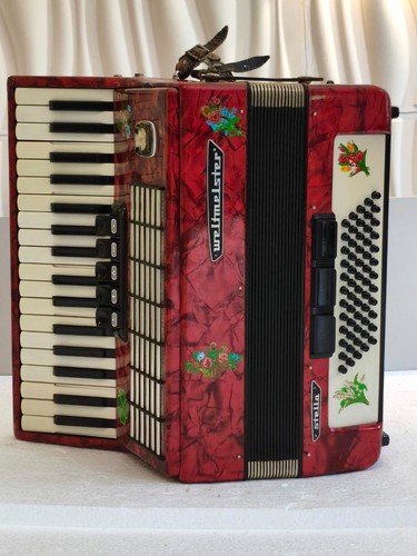 ++Piano accordions used music